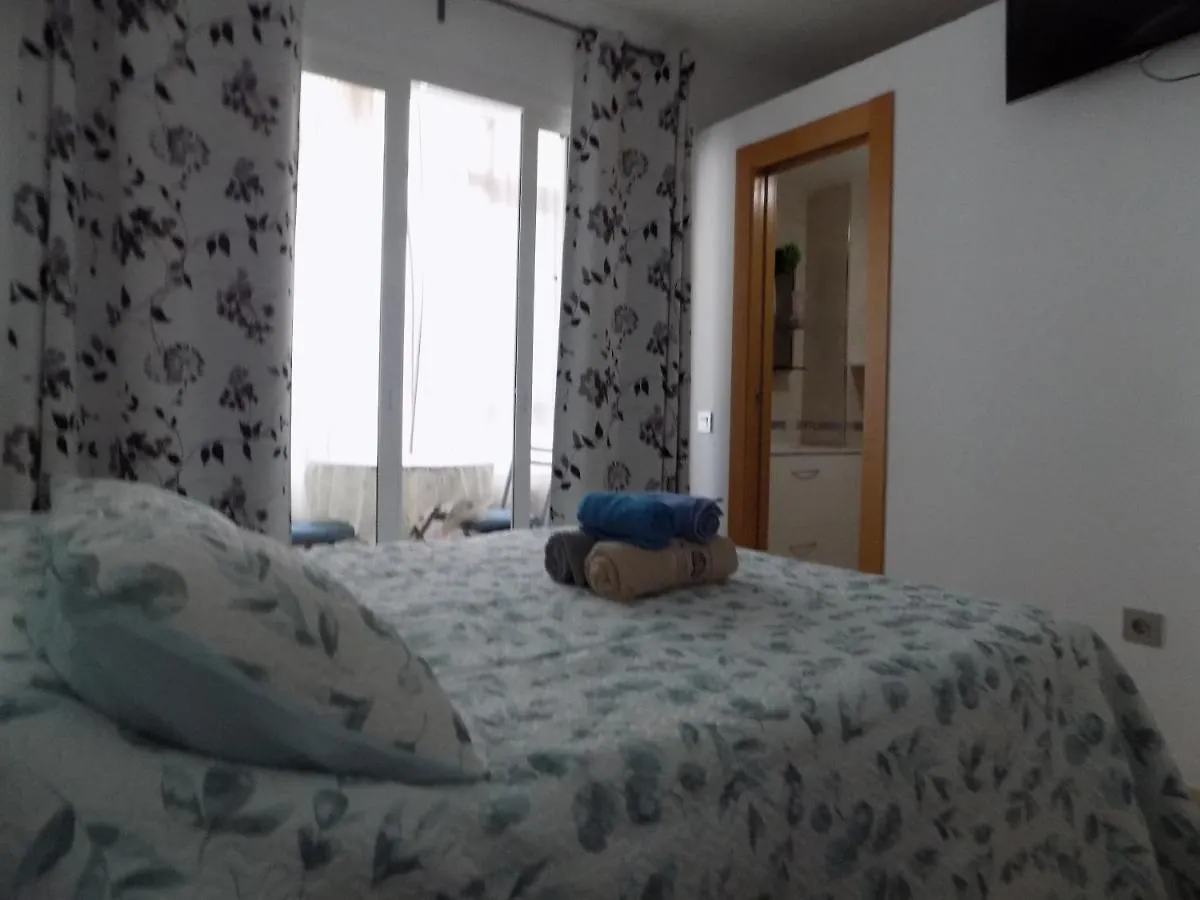 ホームステイ Malaga Centro Habitaciones Privada En Apartamento Compartidos